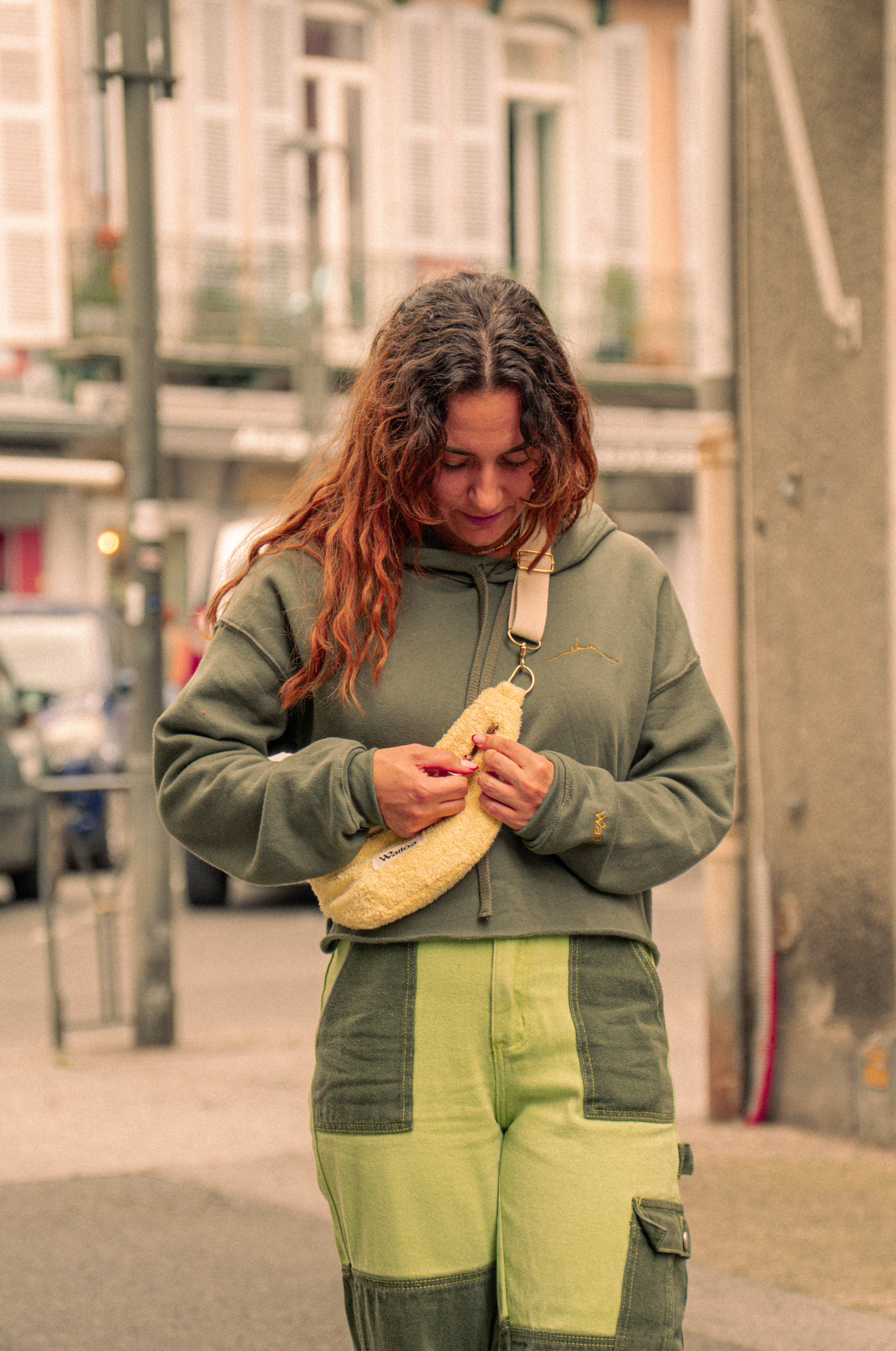 Banane en éponge jaune pastel - Waïloa