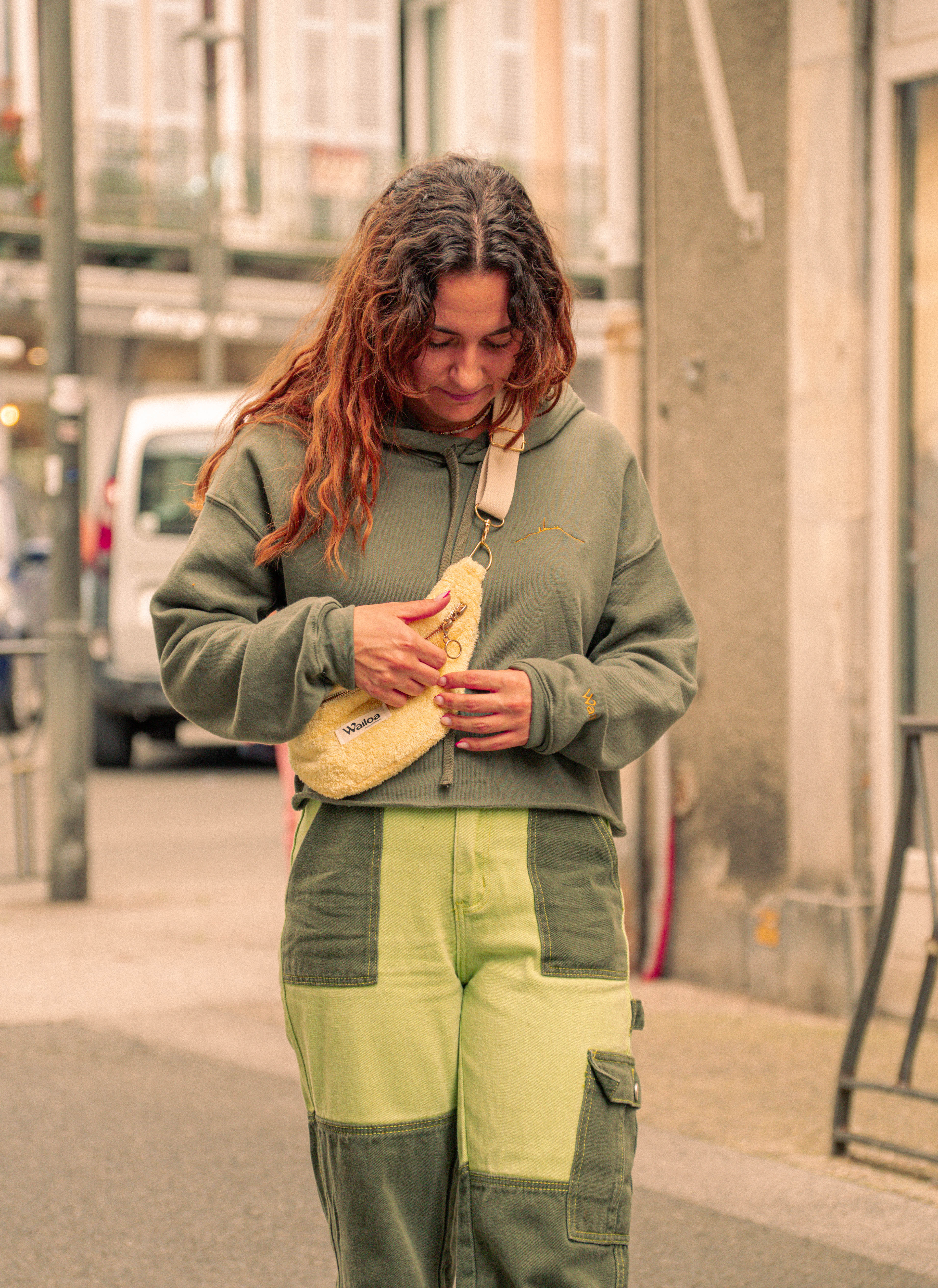 Banane en éponge jaune pastel - Waïloa
