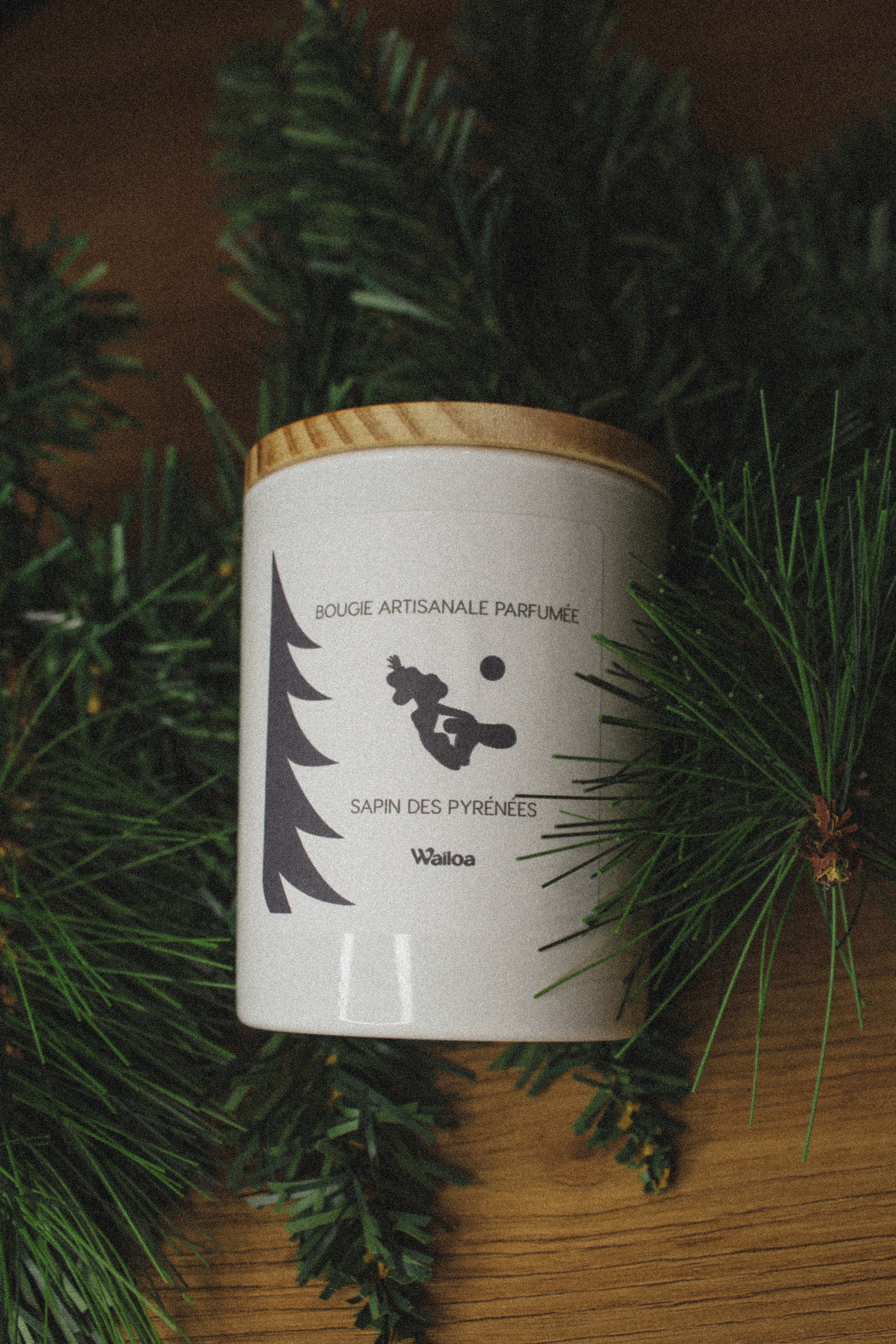 Bougie artisanale parfumée Sapin des Pyrénées – Waïloa (vue 3)