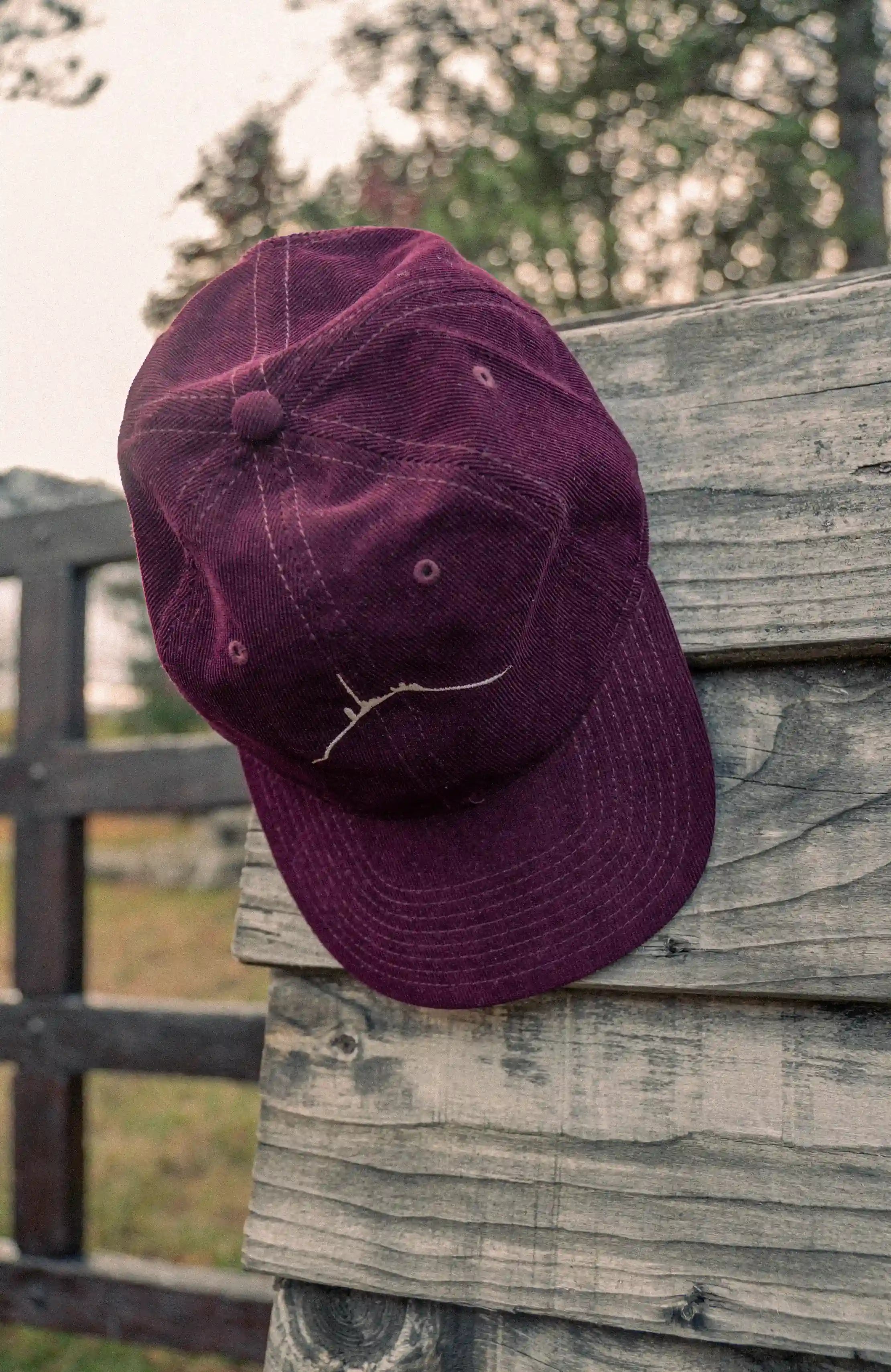 Casquette velours côtelé Pic du Midi bordeaux – Waïloa